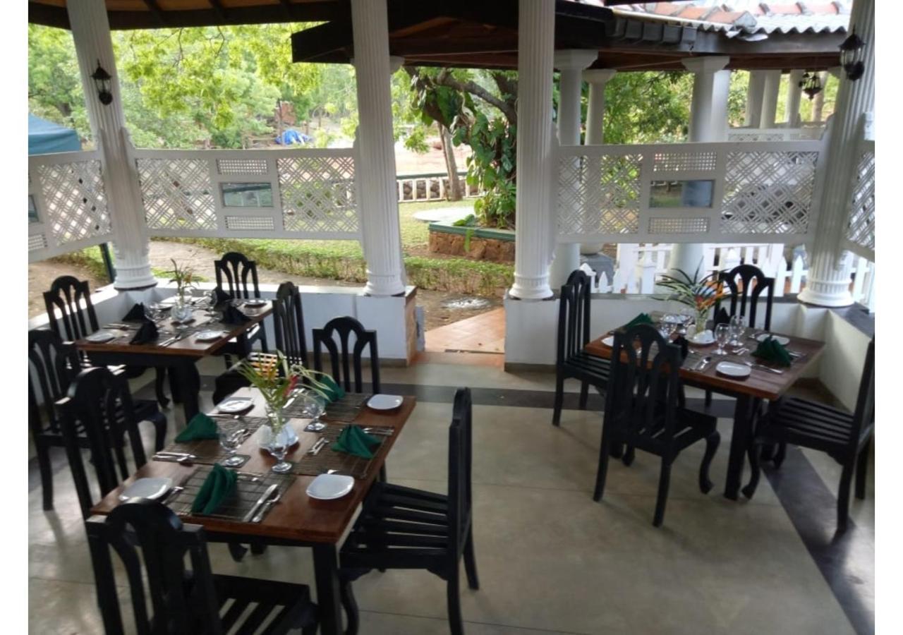 Kodigahawewa Forest Resort Тисамахарама Екстериор снимка
