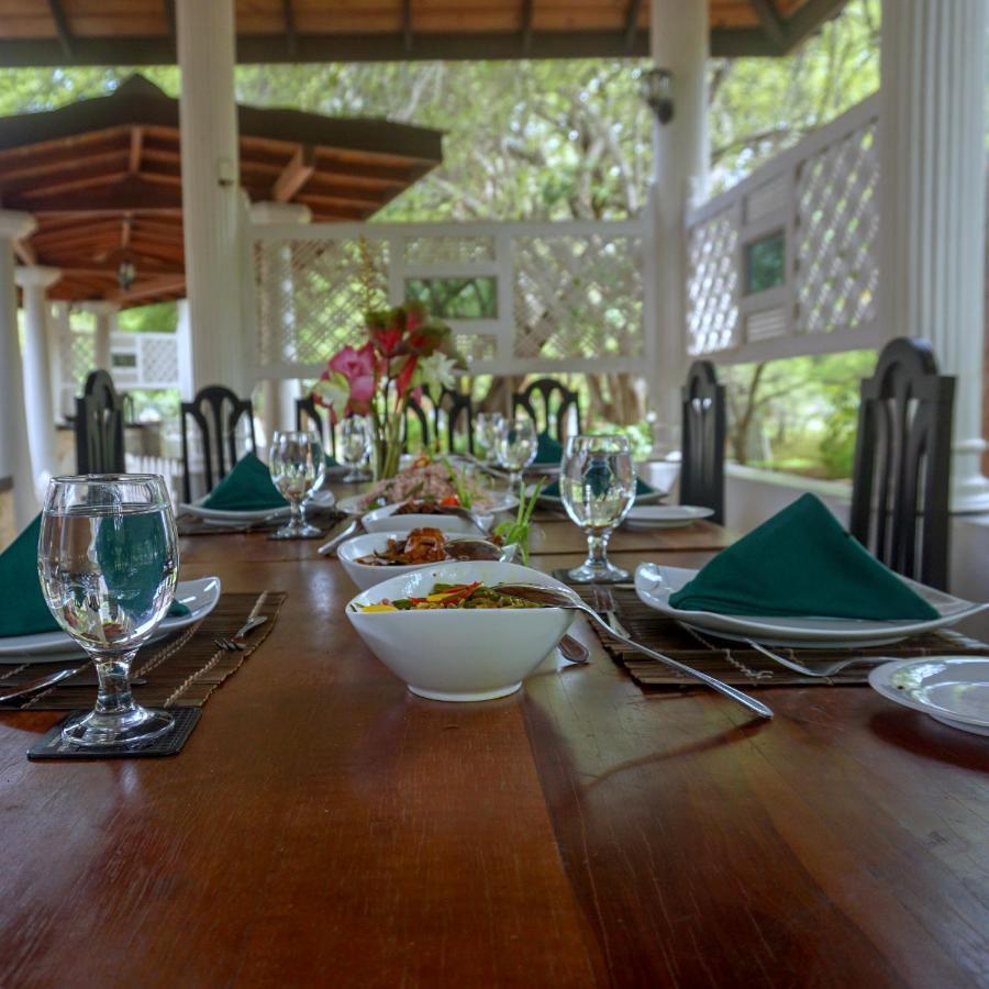 Kodigahawewa Forest Resort Тисамахарама Екстериор снимка
