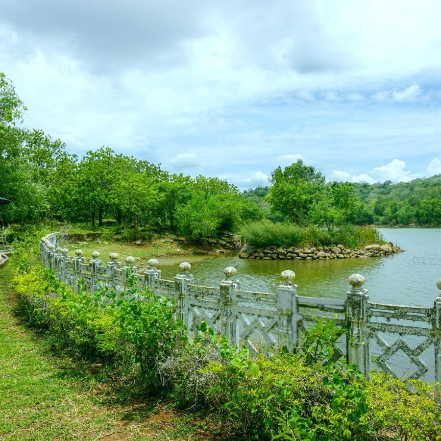 Kodigahawewa Forest Resort Тисамахарама Екстериор снимка