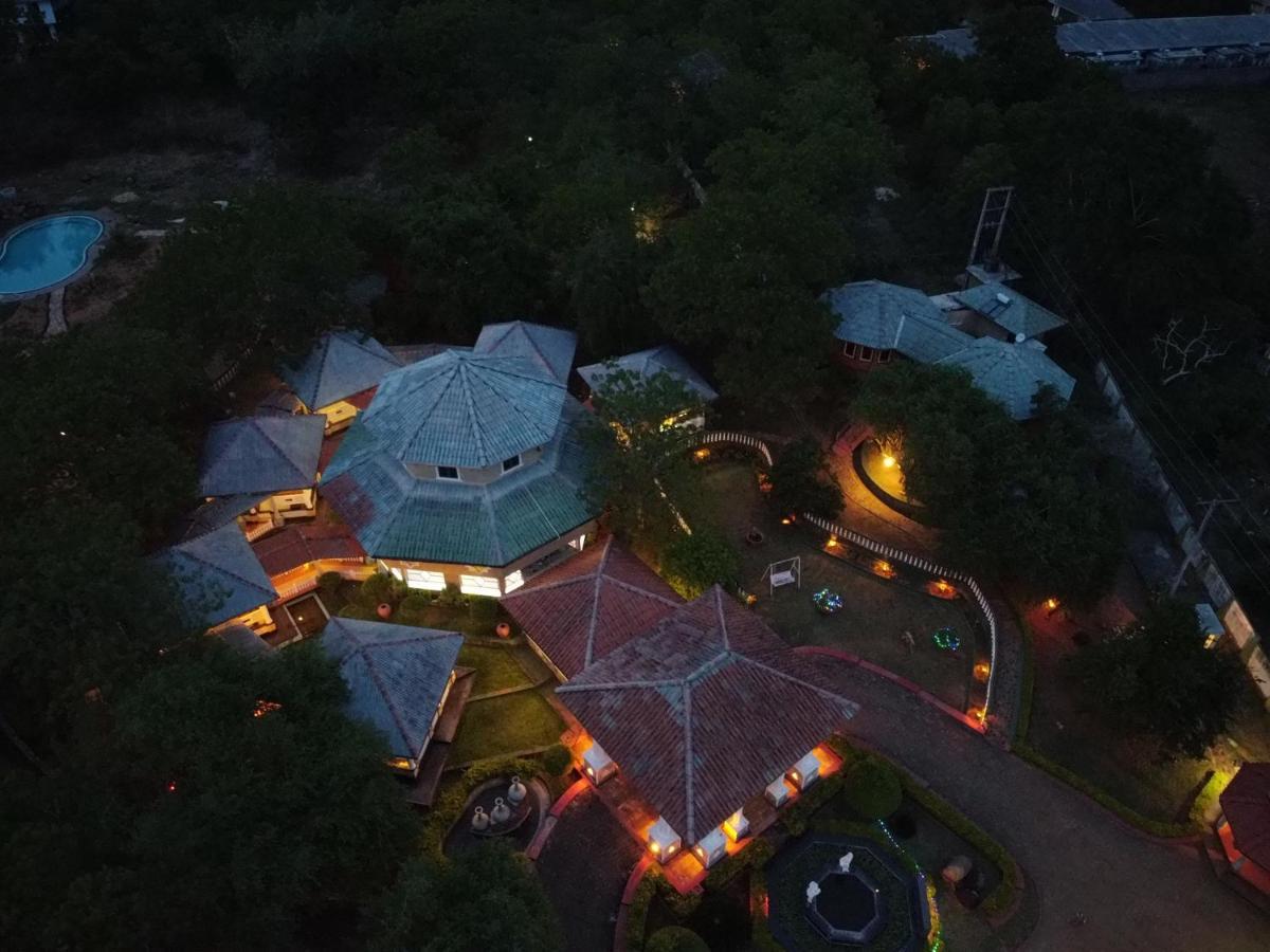 Kodigahawewa Forest Resort Тисамахарама Екстериор снимка