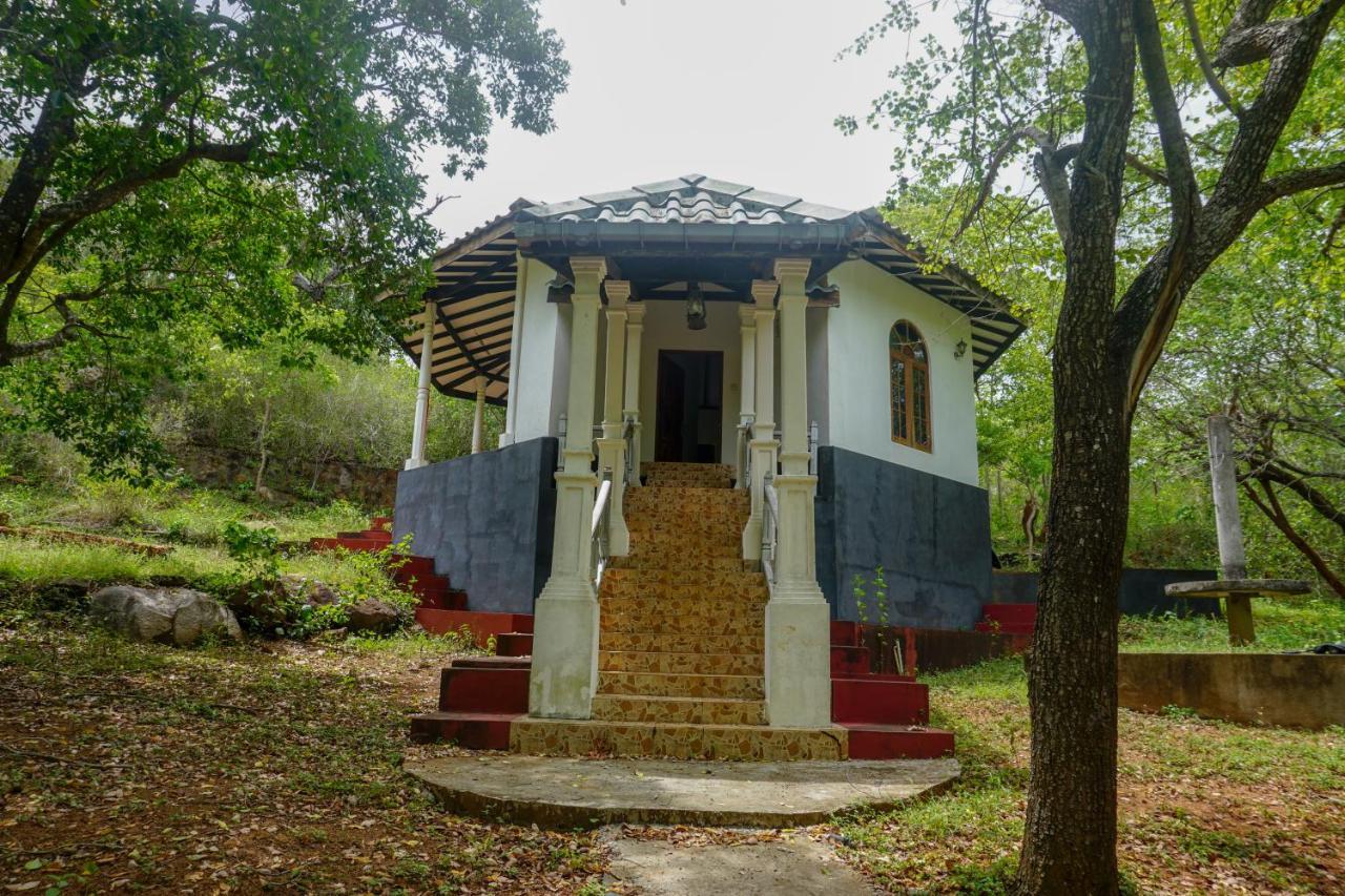 Kodigahawewa Forest Resort Тисамахарама Екстериор снимка
