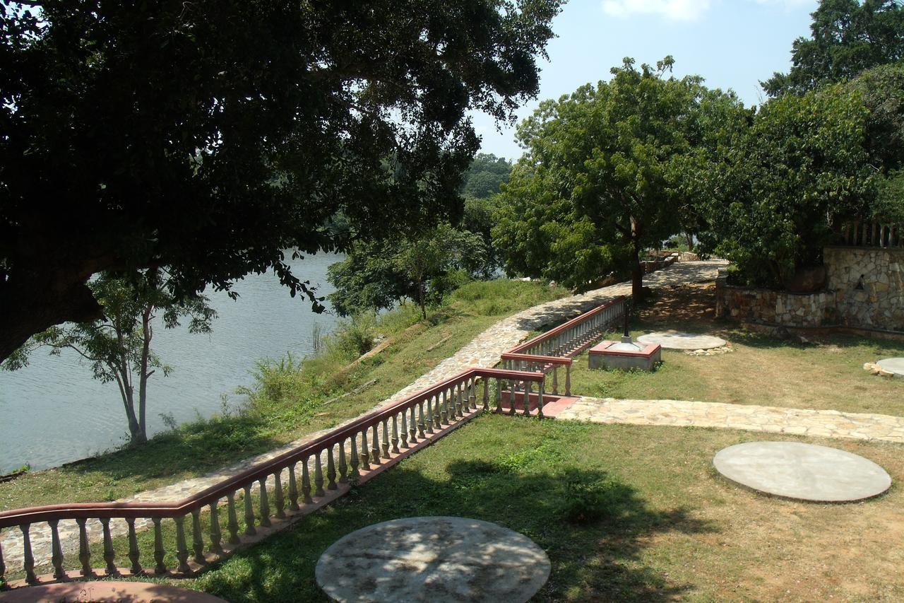 Kodigahawewa Forest Resort Тисамахарама Екстериор снимка